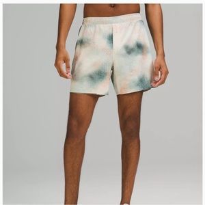 Lululemon Short Mens Size S Spray Camo Silver
Blue Multi Surge Liner 6"